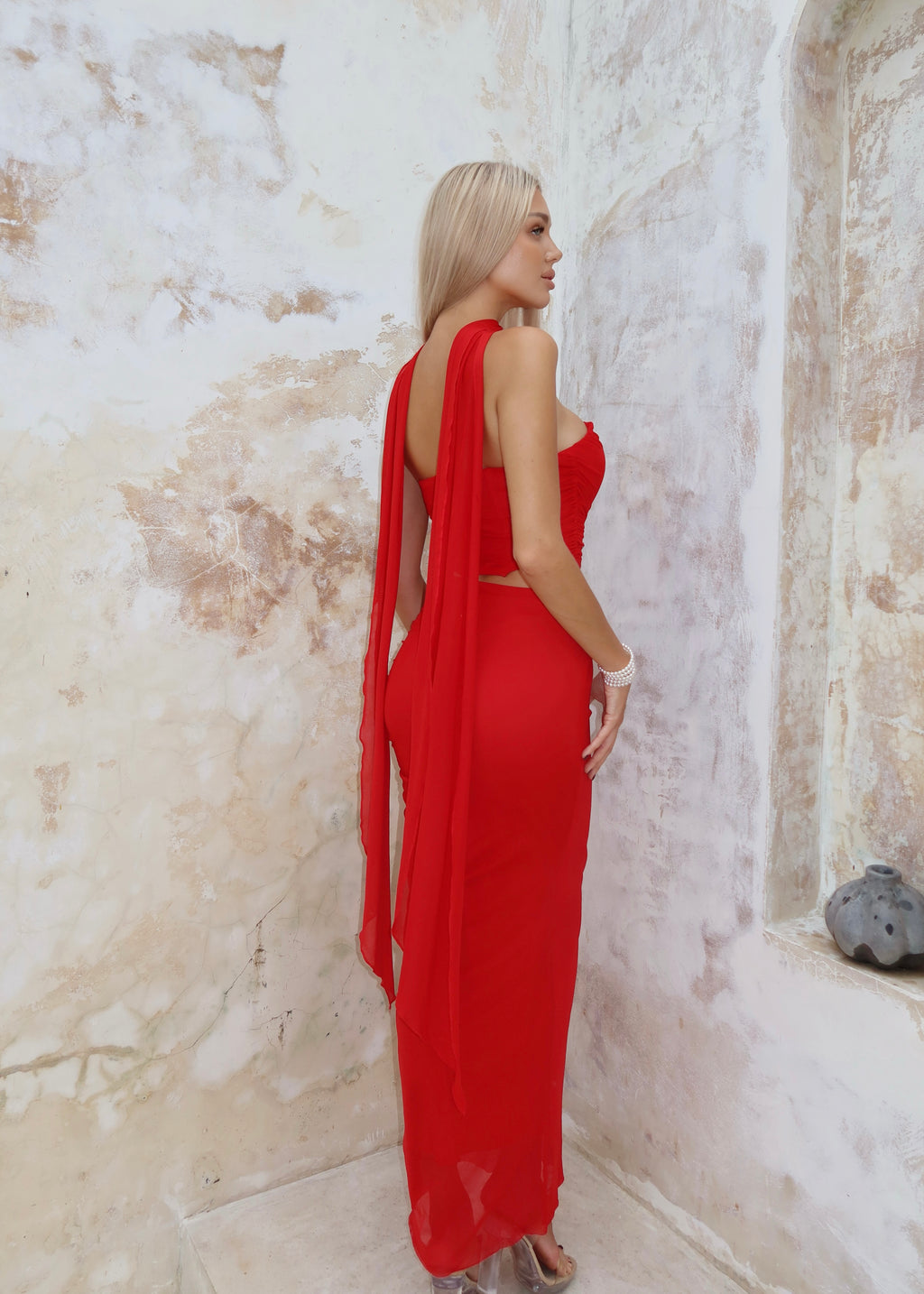 Amoura in Red